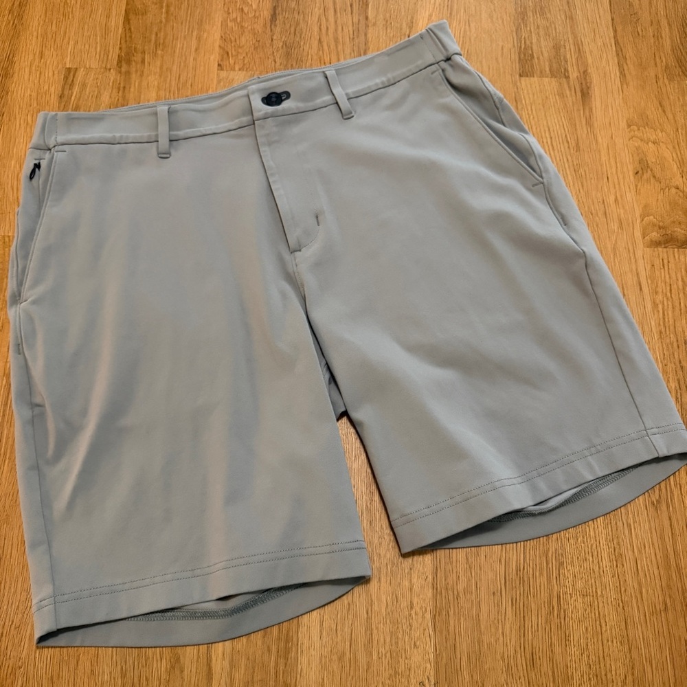 Men's Performance Golf Shorts - Light Gray